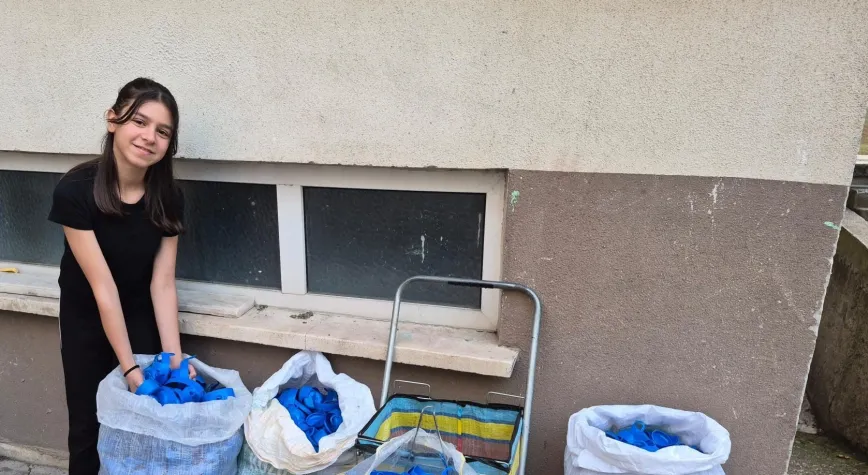 11 Yaşındaki Ecenur’un Büyük İyiliği: Hataylı Depremzedeye Tekerlekli Sandalye