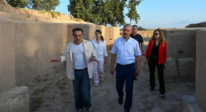 3500 Yıllık Anıtsal Saray Yapısı Ortaya Çıkarılıyor