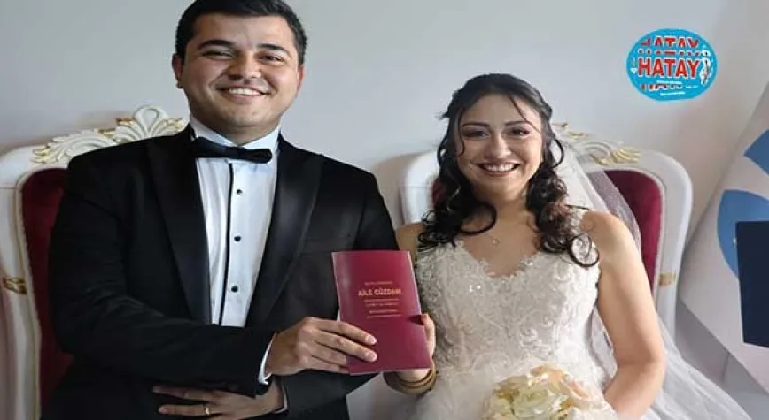 800 DEPREMZEDE ÇİFT DÜNYA EVİNE GİRDİ