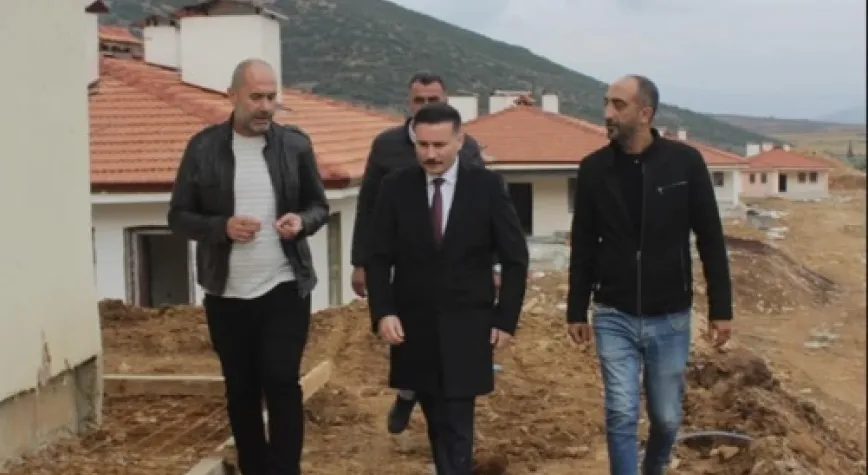 ACAR, KÖY AFET KONUTLARI İNŞAATLARINI İNCELEDİ