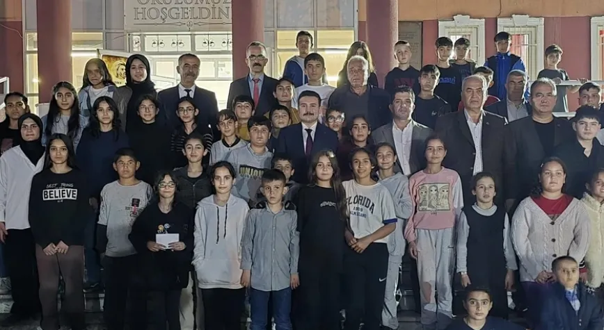 Acar Öğrencilerle İftarda Buluştu