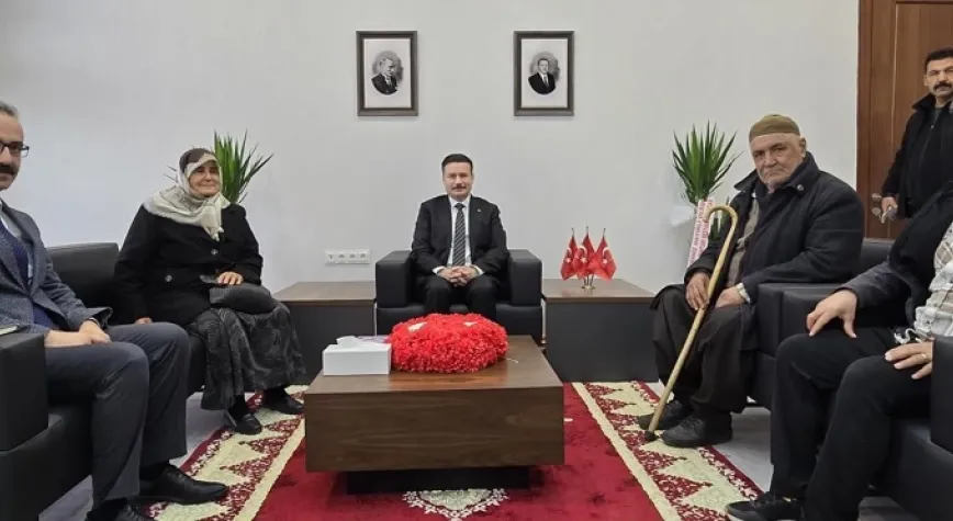 ACAR ŞEHİT AİLESİNİ AĞIRLADI