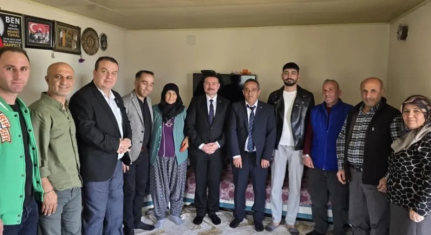 Acar Şehit Ailesini Ziyaret Etti