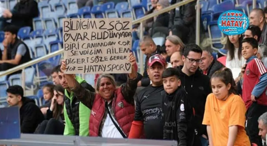 AÇTIĞI PANKART YİNE KONUŞULDU