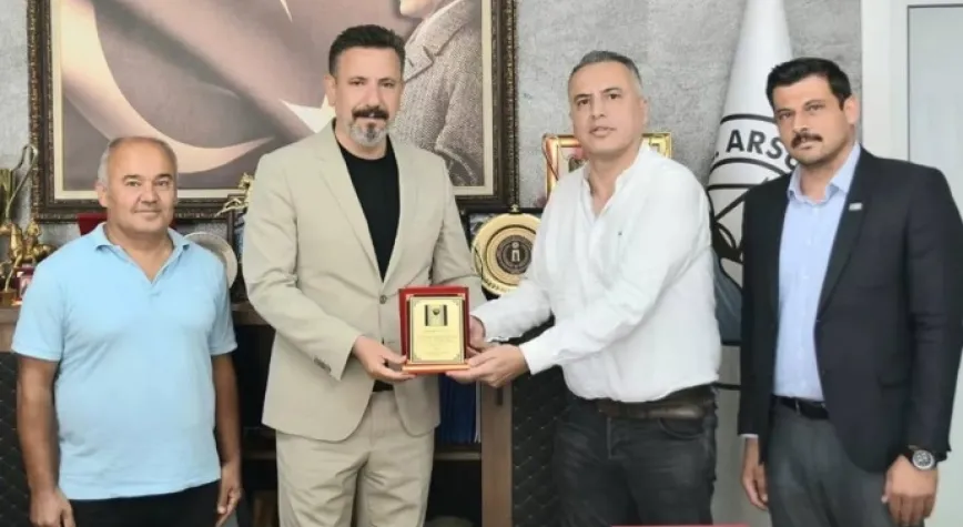 ADD’DEN BAŞKAN ÜSTÜN’E TEŞEKKÜR PLAKETİ