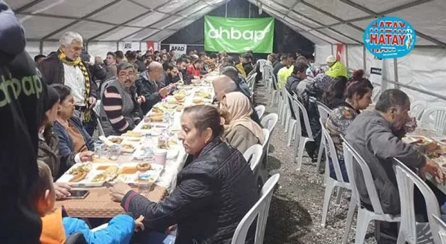 AHBAP DERNEĞİ İFTAR ÇADIRI KURDU