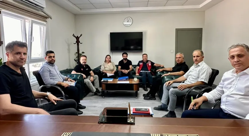 Ahırların Yapımı İçin Toplantı Düzenledi