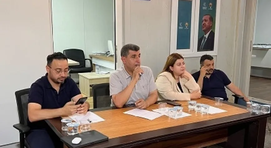 AK PARTİ KURMAYLARI İL BAŞKANLIĞI'NDA TOPLANDI
