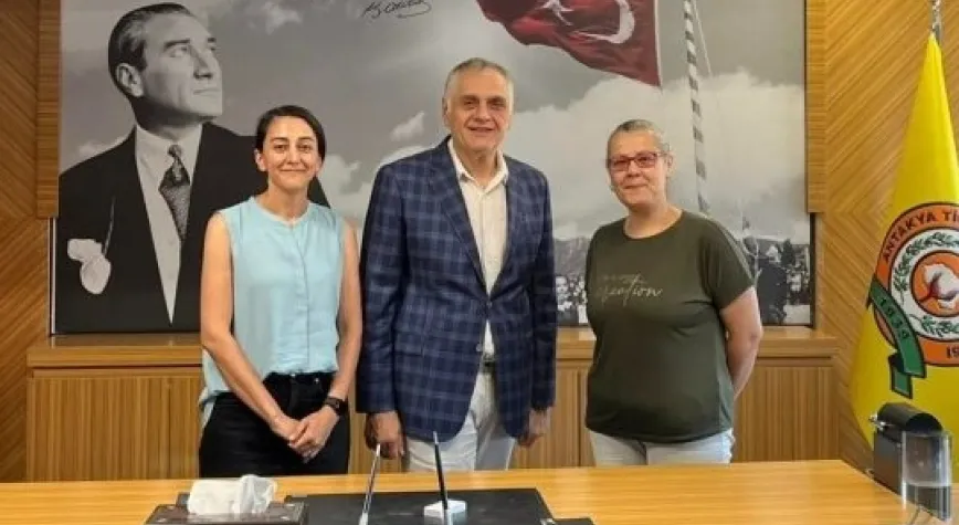 Akademisyenlerden Nezaket Ziyareti