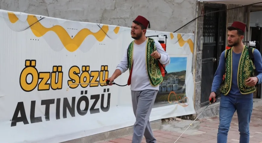 Altınözü, Ramazan’ın İlk Gününde Gül Gibi Koktu