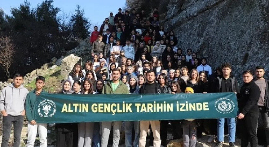 ALTINÖZÜLÜ GENÇLER TARİHİN İZİNDE YÜRÜDÜ