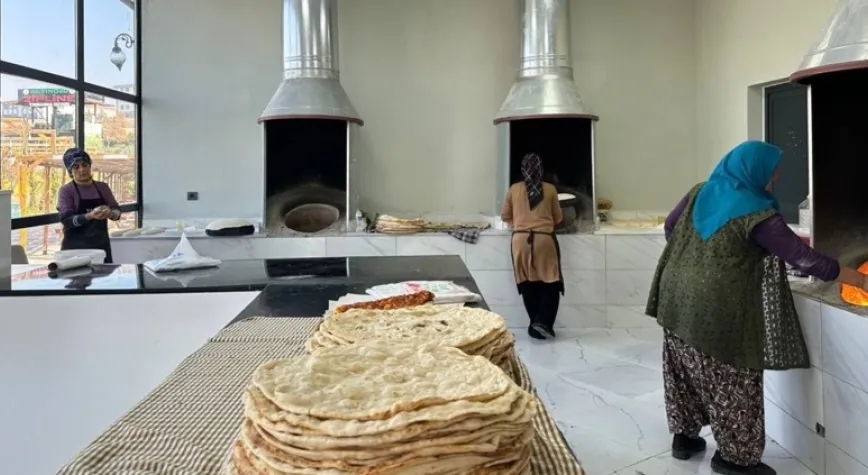 Altınözü’nde kadın istihdamına katkı sağlayan tandırın ikincisi açıldı