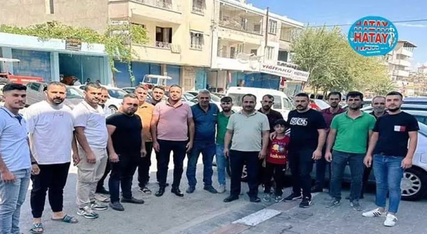 Altınözü’nde kurulan oto pazarı ilgi gördü