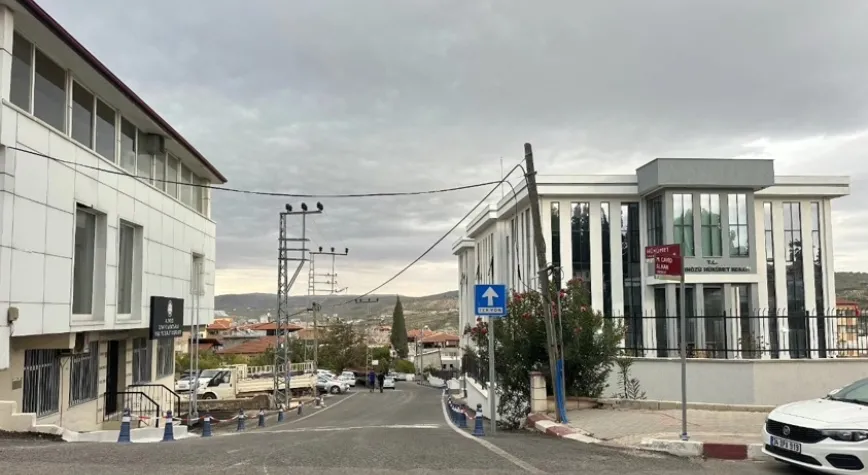 Altınözü’nde trafik düzenlemesi: 4 cadde tek yön oldu