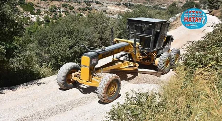 ALTINÖZÜ’NDE YOL ÇALIŞMALARI