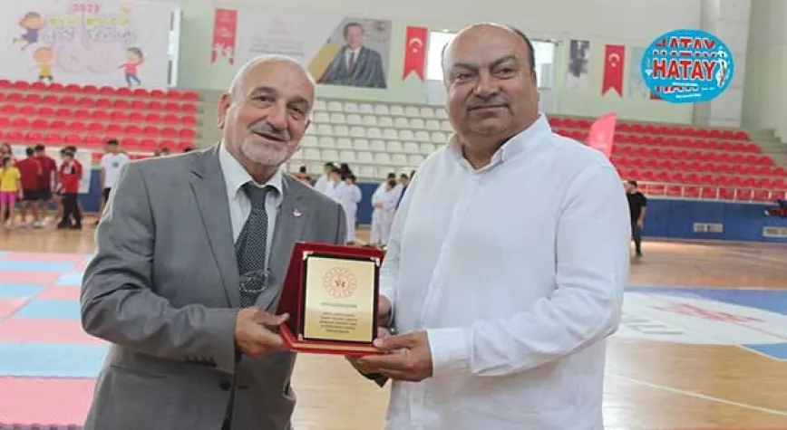 AMATÖR SPOR HAFTASINDA ENLERE PLAKET