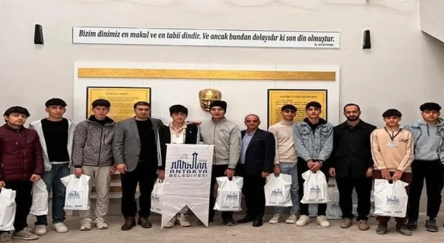 Antakya Belediyesi’nden Kitap Bağışı