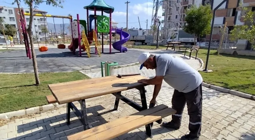Antakya’da Parklarda Bakım ve Onarım Çalışmaları Sürüyor