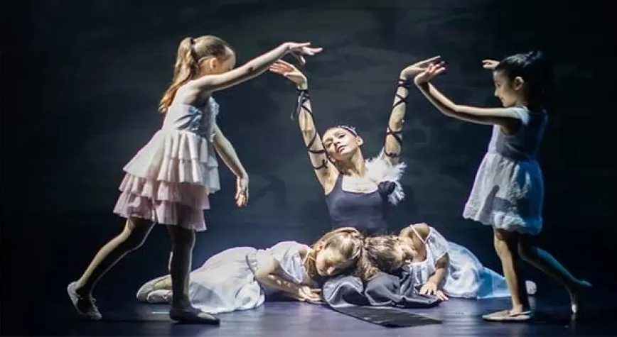 Antakya’lı Genç Balerin Sahne’de Depremi Vurguladı