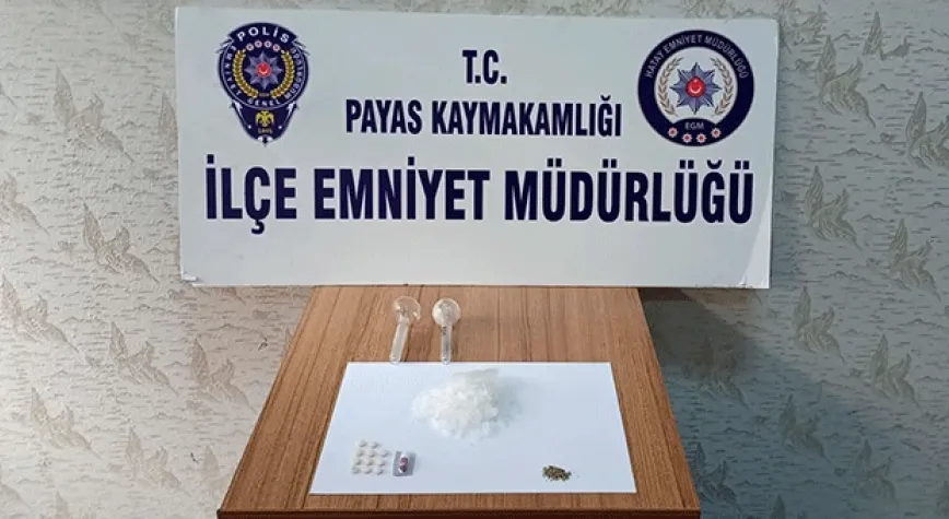 Araçlarından uyuşturucu çıkan 3 kişi yakalandı