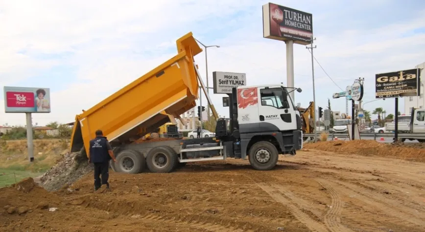 ARSUZ OTOBAN KAVŞAĞI GENİŞLİYOR