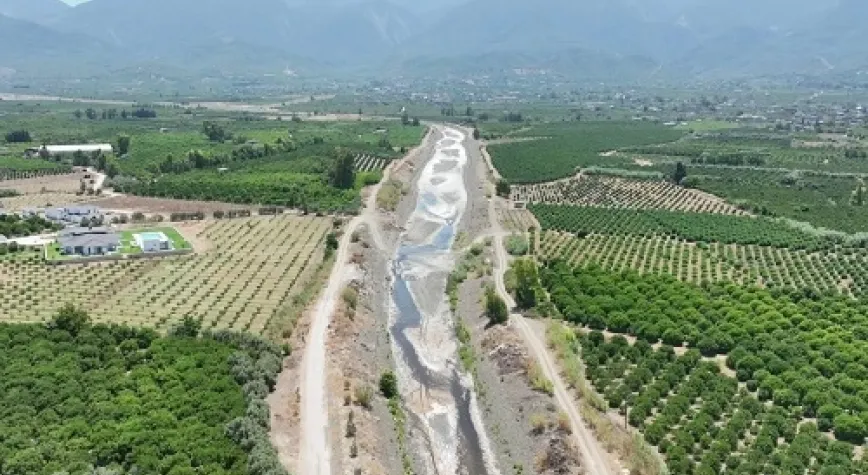 Arsuz’da Dere Islahı ve Taşkın Koruma Çalışmaları Sürüyor