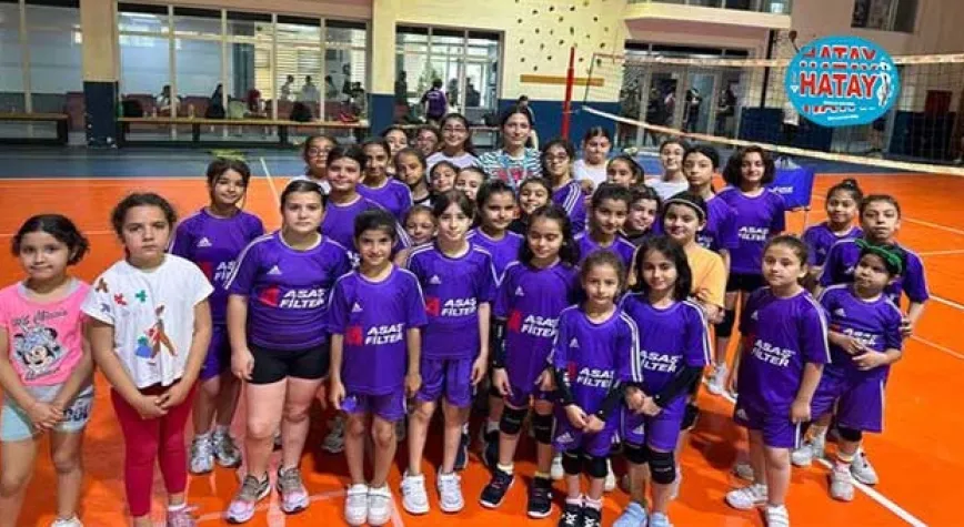 ASAŞ SPOR VOLEYBOL OKULU YAZ KURSLARINA DEVAM EDİYOR