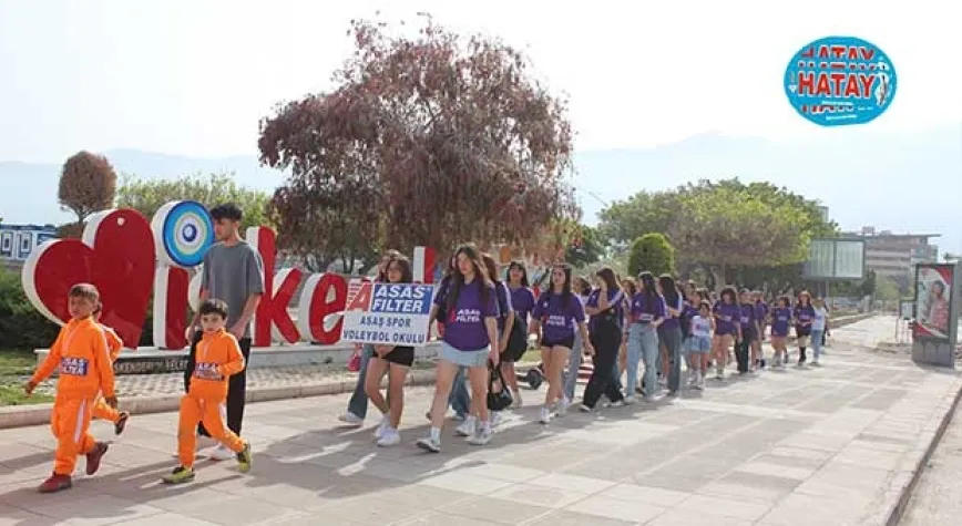 ASAŞ SPOR VOLEYBOL TAKIMI İLE FUTBOL OKULU 23 NİSAN TÖRENLERİNE RENK KATTI