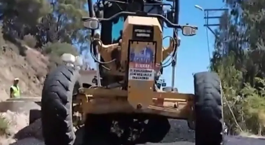 Asfalt Çalışmalarıyla Yollar Güzelleşiyor