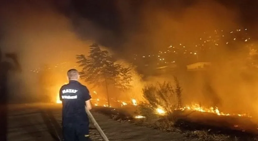ASİ NEHRİ KIYISINDAKİ YANGIN SÖNDÜRÜLDÜ