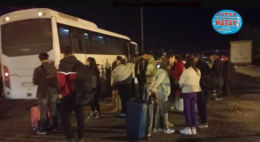 Asker Uğurlanmıyor Uçağa Yetişmeye Çalışıyorlar