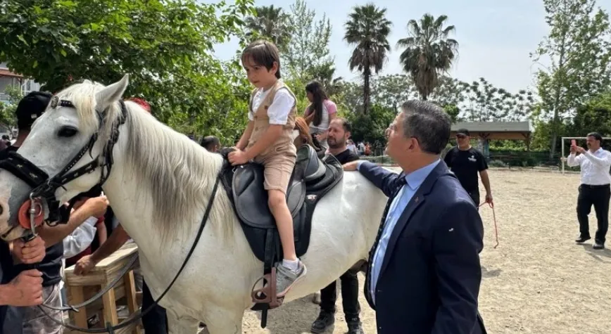 At Türk’ün Kanadıdır