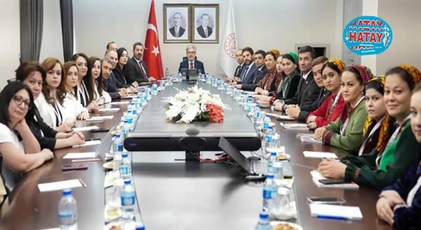 AZERBAYCAN VE TÜRKMENİSTAN'DAN GELEN ÖĞRETMENLER MEB'İ ZİYARET ETTİ
