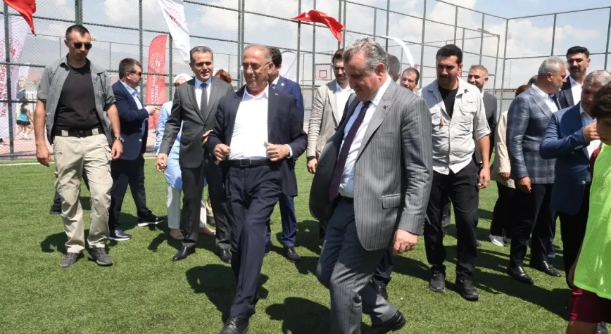 Bakan Bak: Hatay Stadı'nın ihalesi yapılacak