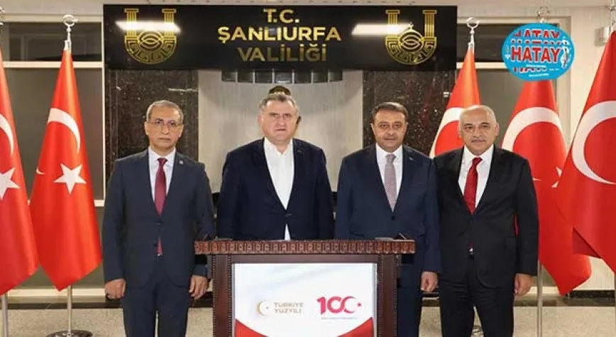 Bakan Bak ve Başkan Büyükekşi, Şanlıurfa Valisi Şıldak'la Bir Araya Geldi