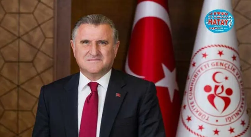 Bakan Bak'tan milli güreşçi Taha Akgül için tebrik mesajı