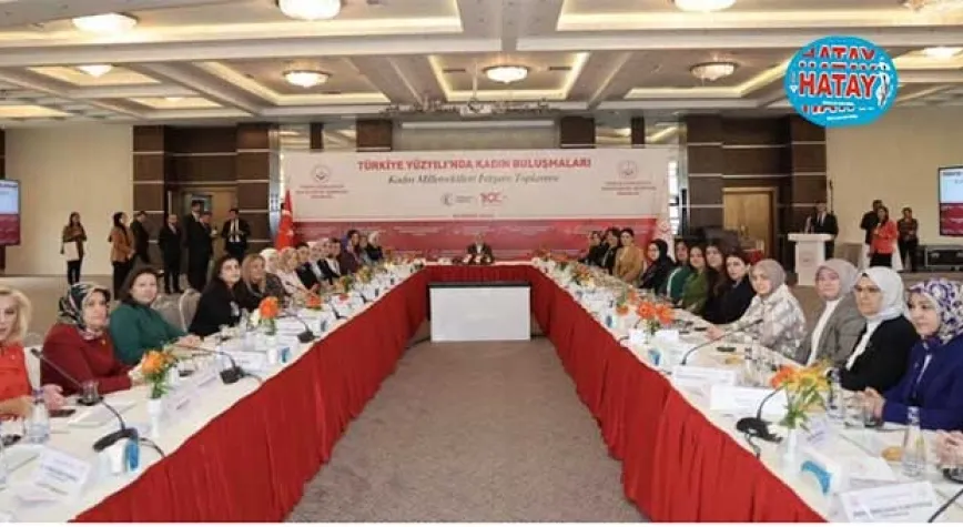 Bakan Göktaş, kadın milletvekilleriyle buluştu