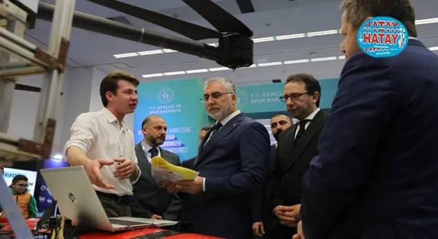 Bakan Işıkhan, Verimlilik ve Teknoloji Fuarı’nı Ziyaret Etti