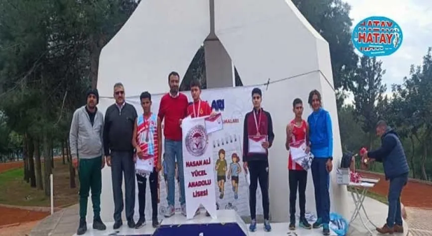 BAŞARILI SPORCULAR ÖDÜLLENDİRİLDİ