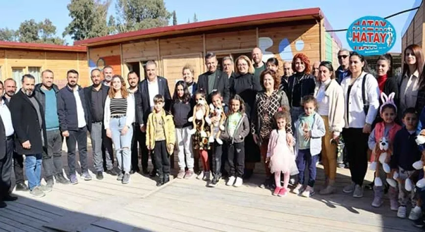 BAŞKAN ADAYI DR. AKSOY’DAN SERYAD MÜZİK EVİ’NE ZİYARET