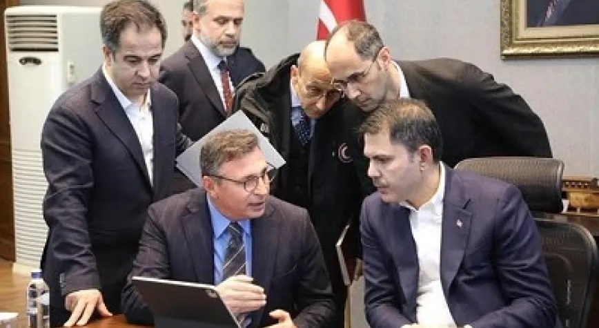 BAŞKAN DÖNMEZ BAKAN KURUM'U AĞIRLADI