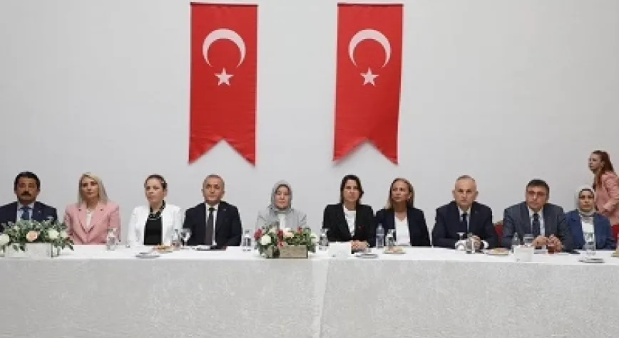 BAŞKAN DÖNMEZ BEYAZ EV PROJESİNE KATILDI