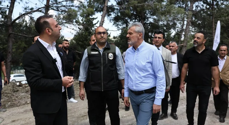 Başkan Öntürk Defne’de Sahada