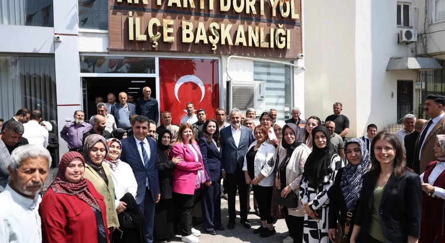 Başkan Öntürk Dörtyol’da AK Parti ve MHP’yi Ziyaret Etti