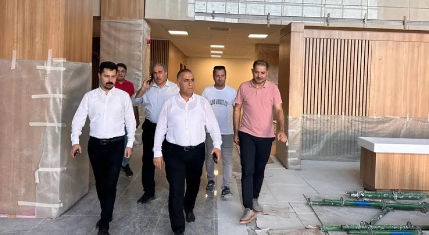 BAŞKAN SARI HASTANE İNŞAATINI İNCELEDİ