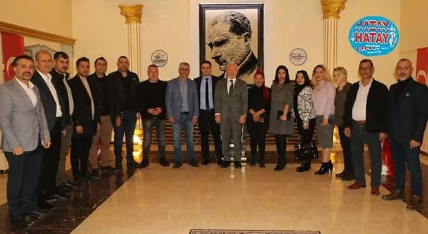 BAŞKAN TOSYALI KENT GAZETESİNİ KUTLADI