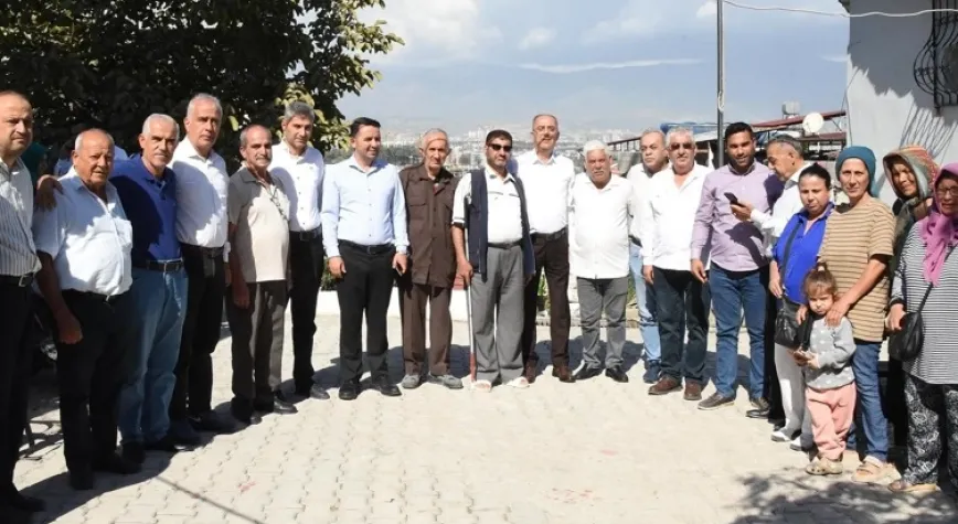 BAŞKAN YAPAR VATANDAŞLARIN SORUNLARINI DİNLİYOR