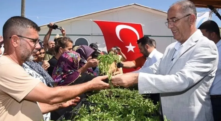 BAŞKAN YAPAR'DAN DEPREMZEDELERE FİDE