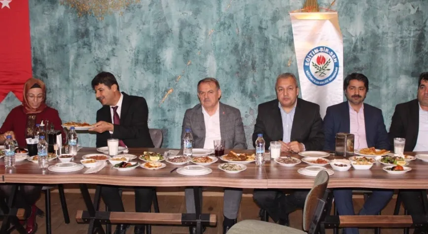 BAYRAKDAR: İSKENDERUN MUHTEŞEMDİ