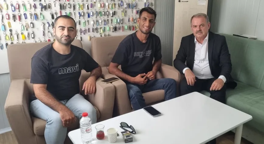 BAYRAKDAR OKULLARI ZİYARET ETTİ